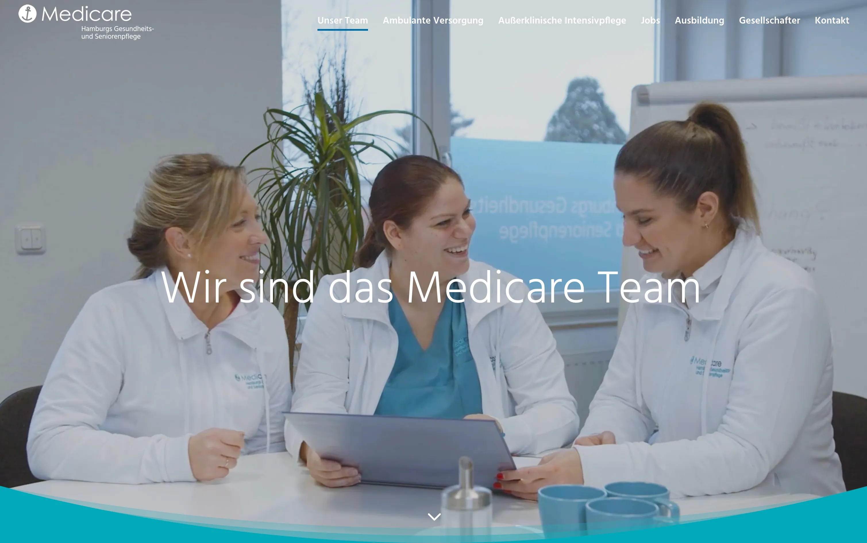Medicare Hamburg team page with staff members in a meeting and the main website navigation visible.